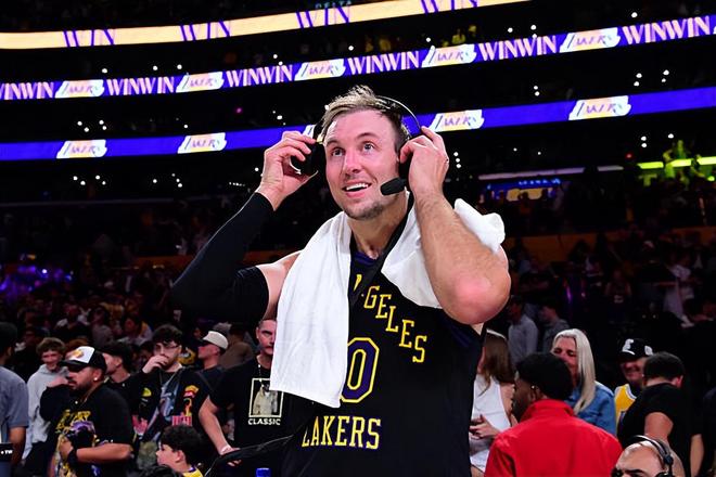 肯纳德爆发砍50分 湖人两连胜奠定季后赛优势