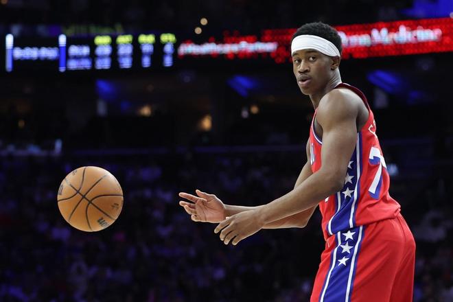 新秀埃奇库姆季后赛首秀砍30+10 76人爆冷掀翻绿军